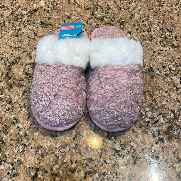 HomeTop Women’s Cozy Pink Slippers with Plush White Faux Fur Trim Size 7-8 - Picture 2 of 9